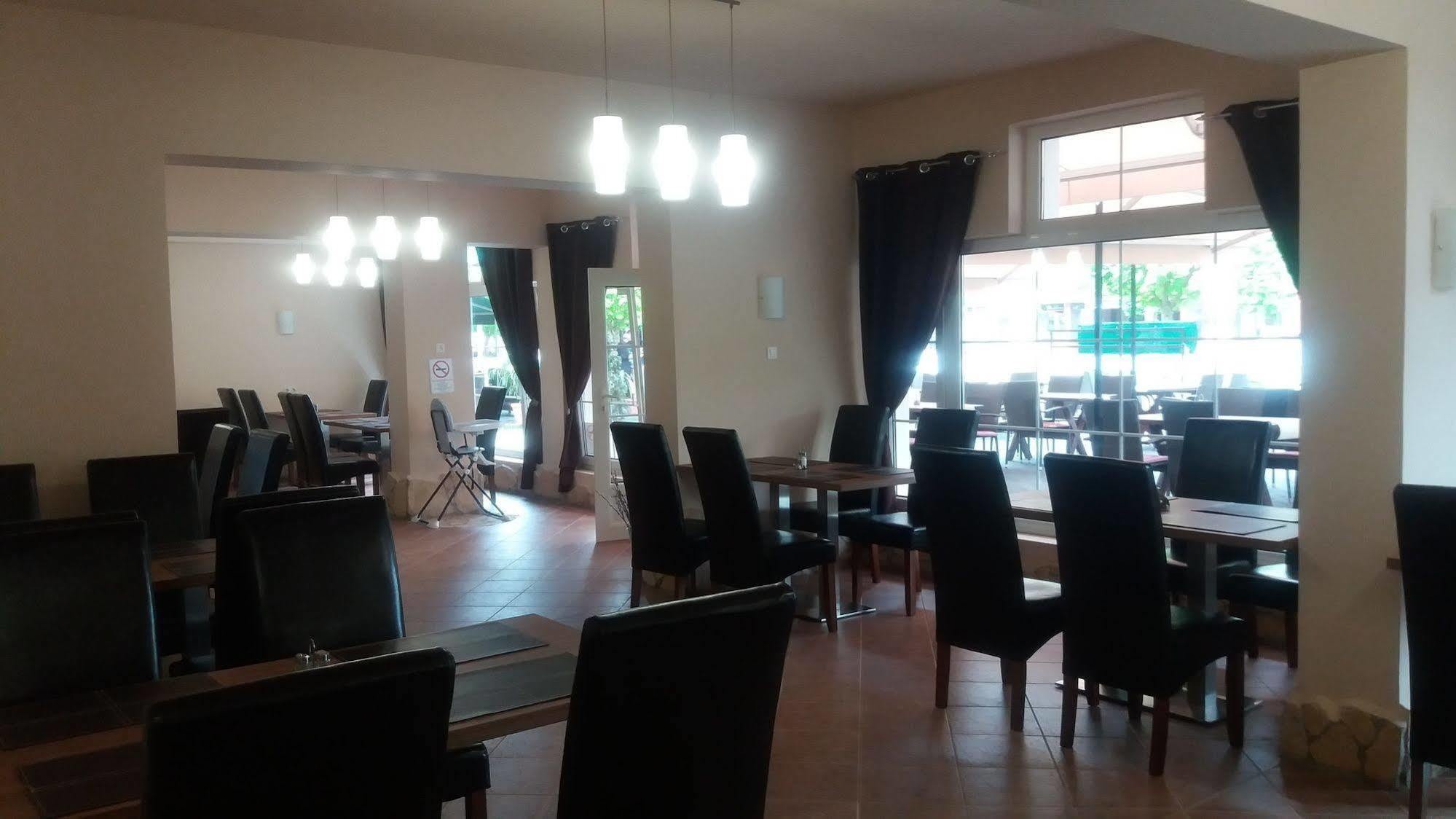 Siesta Club Apartman هاركاني المظهر الخارجي الصورة